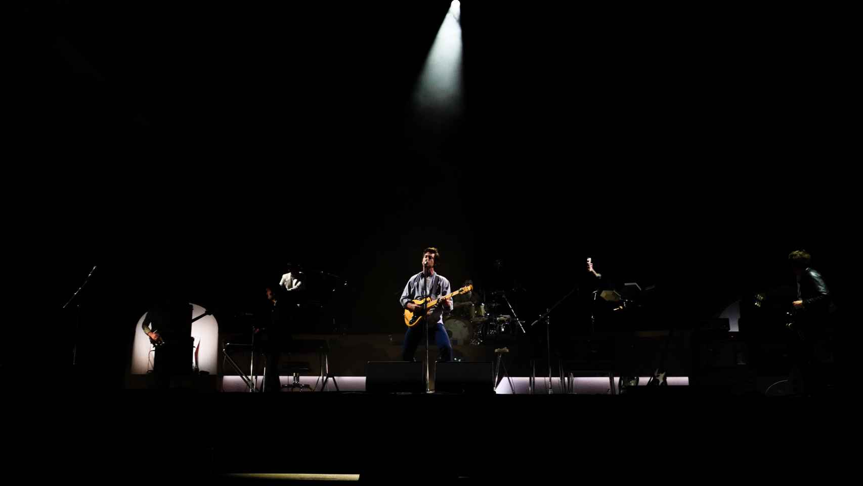 Arctic Monkeys, durante su concierto en el Cala Mijas Festival.
