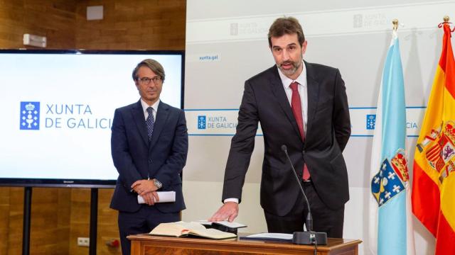 Toma de posesión de Julián Cerviño.