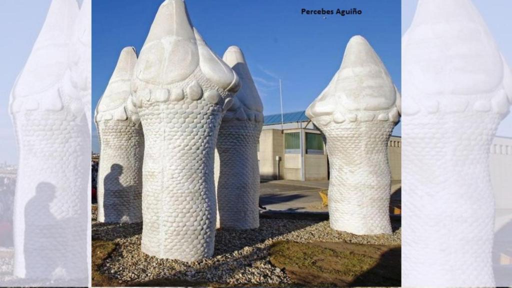 Escultura ‘Mar bravo, mar limpo’ en Aguiño, Ribeira