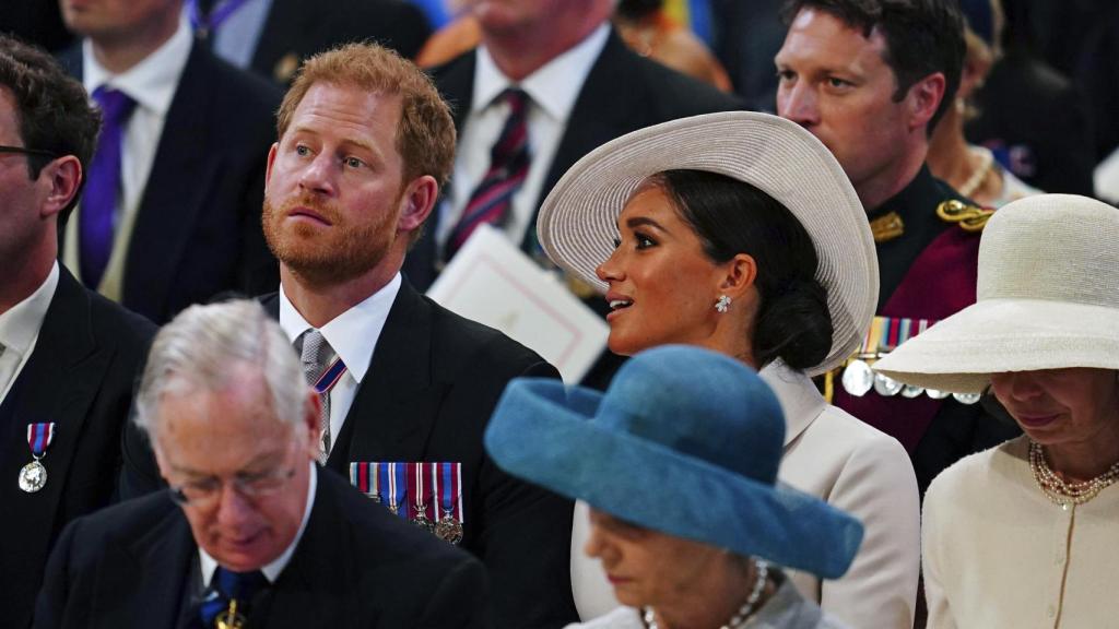 Meghan y Harry en la misa del Jubileo de Platino de Isabel II.