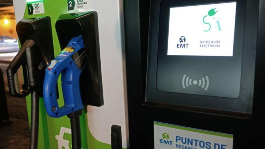 Estación de recarga de coche eléctrico desarrollada por la EMT.