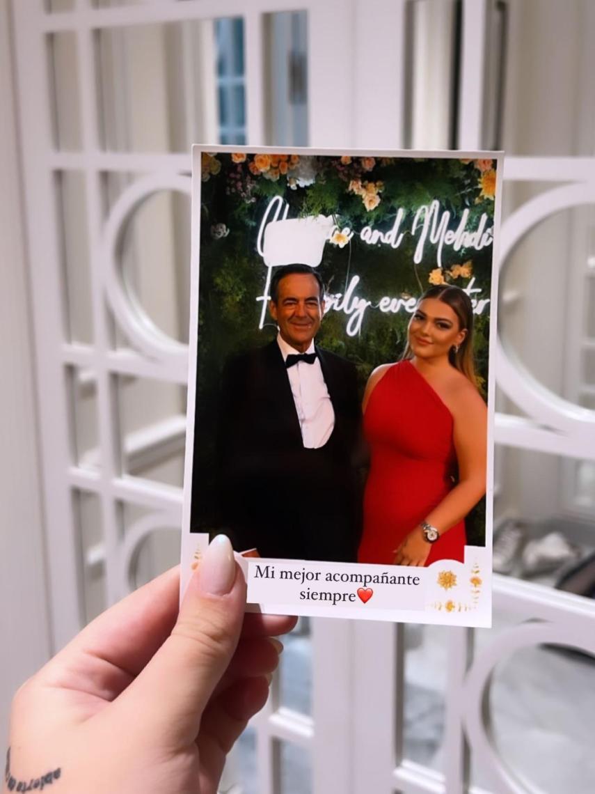 José Bono junto a su hija pequeña, Sofía, este fin de semana en una boda en Tánger.