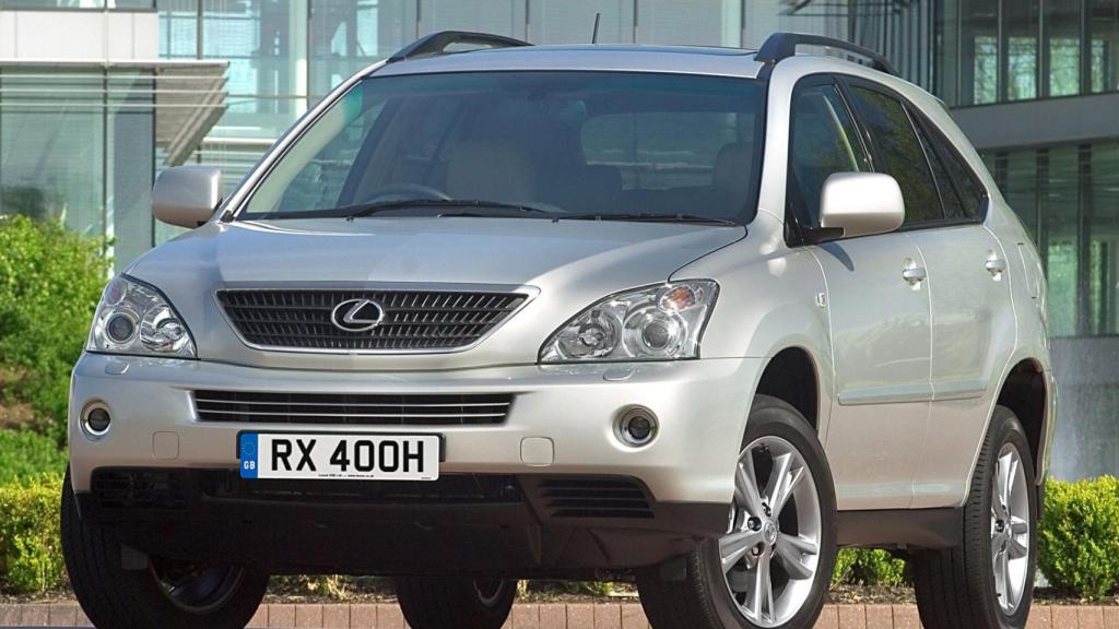 En 2003 empezó a venderse la segunda generación del Lexus RX.