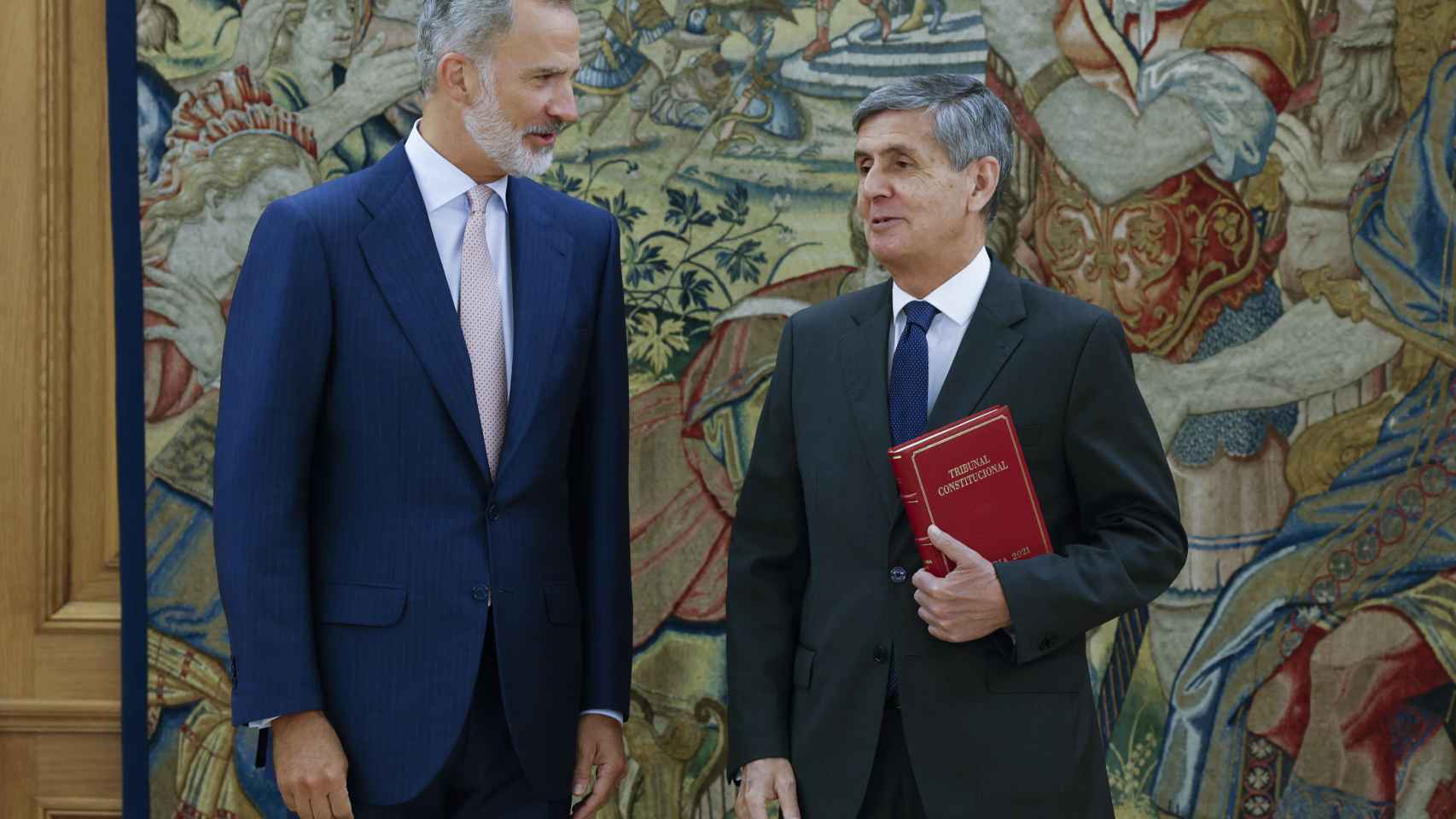 El rey Felipe recibe al presidente del Tribunal Constitucional, Pedro José González-Trevijano.