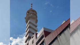 Torre de telecomunicaciones de O Montiño muy próxima a la ubicación prevista para la cruz