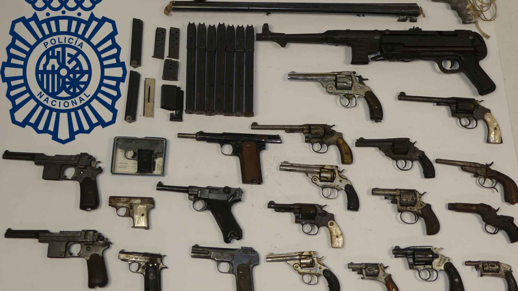 Armas de fuego halladas en una vivienda de Vigo.