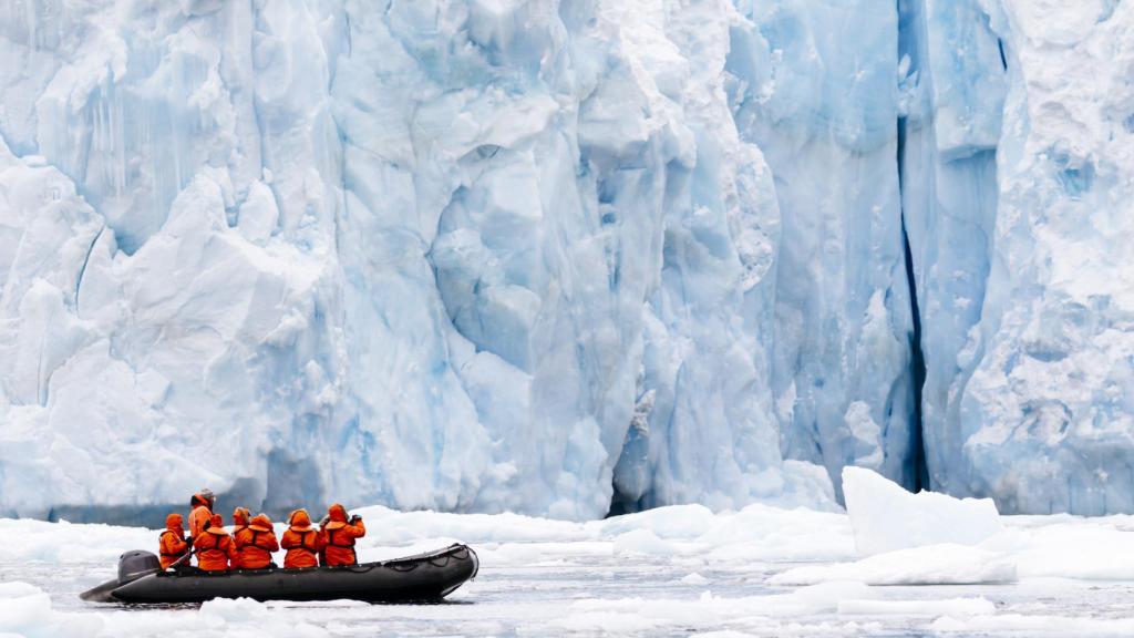 Imagen de archivo de un bloque de hielo de la Antártida.