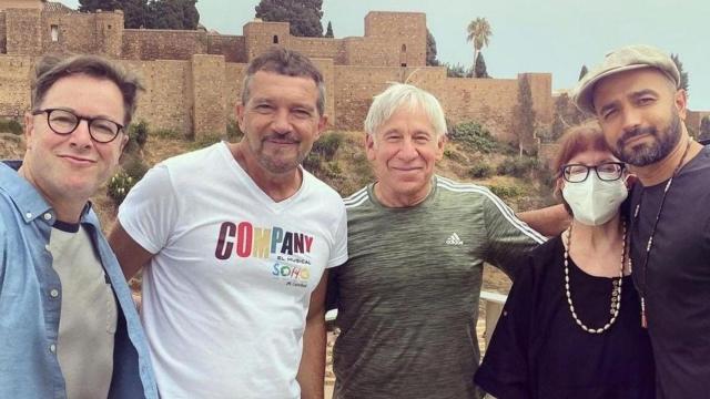 Antonio Banderas, con Gordon Greenberg (izq), Stephen Schwartz (centro), Caridad Svich (centro-der) y Andy Señor Jr. (derecha).