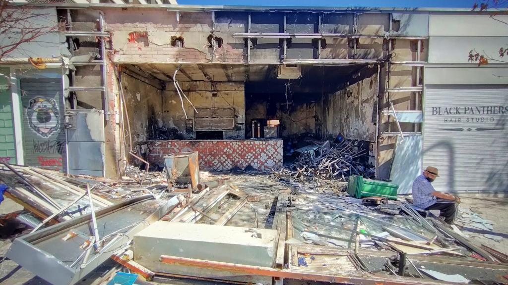 Estado en que quedó el bar La Oficina 28 tras la explosión.