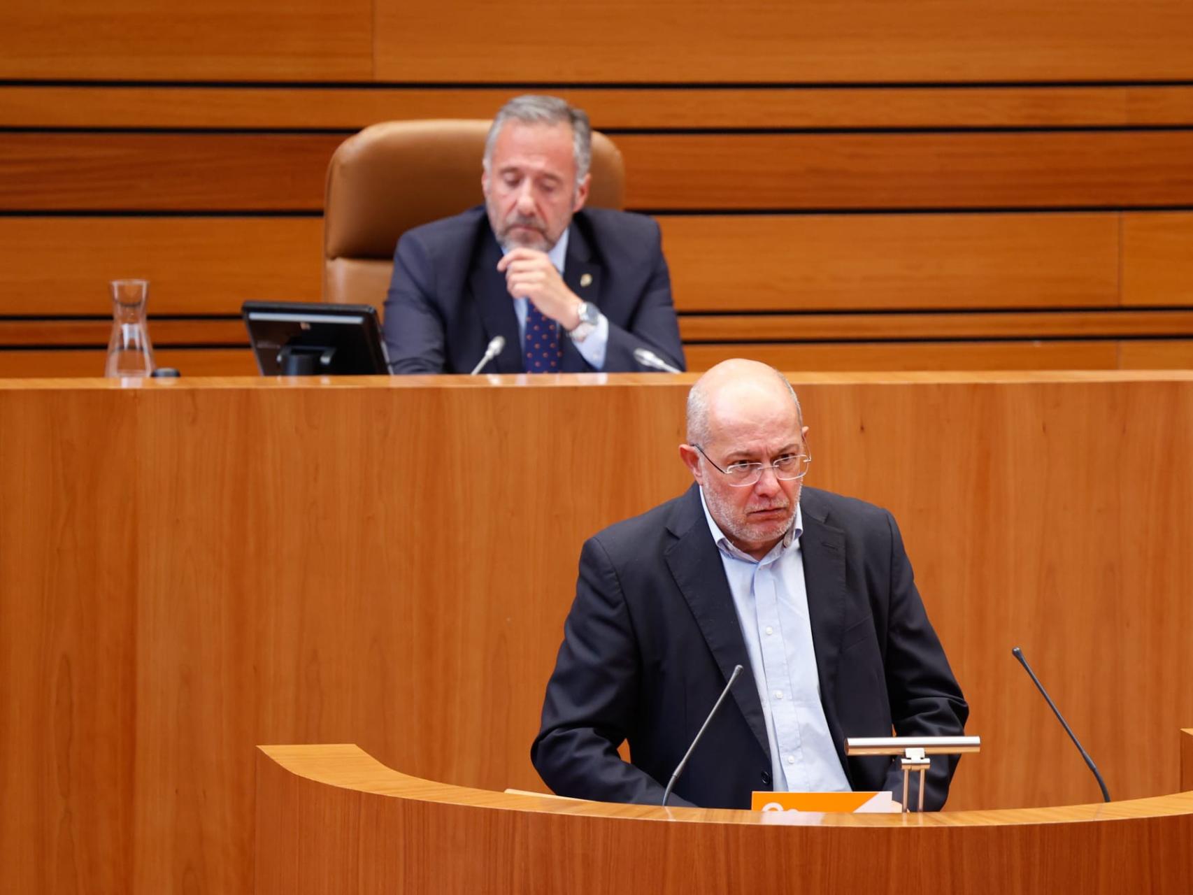 El procurador de Ciudadanos, Francisco Igea, durante una intervención en el pleno de las Cortes.