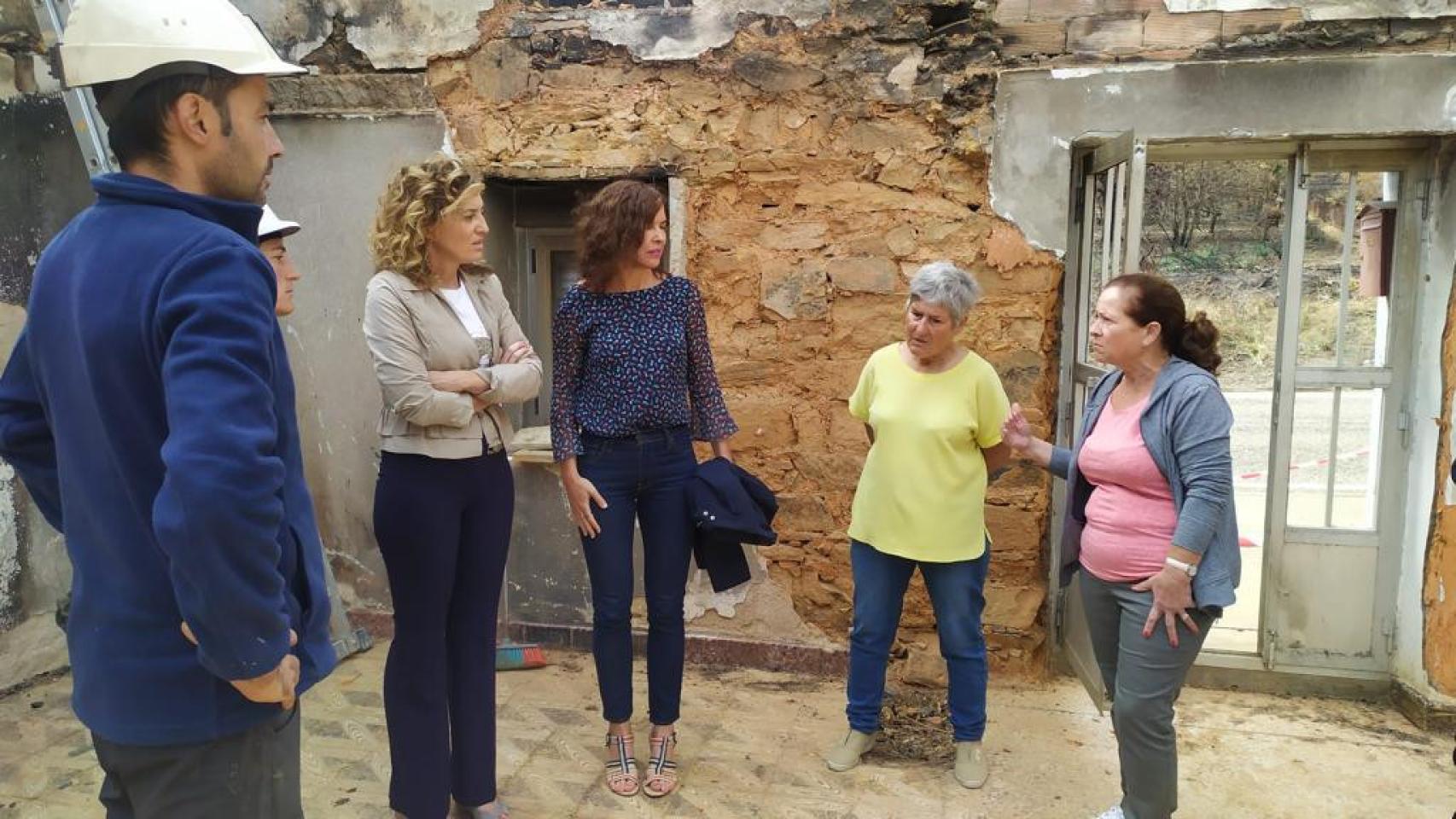 La directora general de Vivienda, Arquitectura, Ordenación del Territorio y Urbanismo, María Pardo Álvarez, junto a la delegada territorial de la Junta en Zamora, Clara San Damián