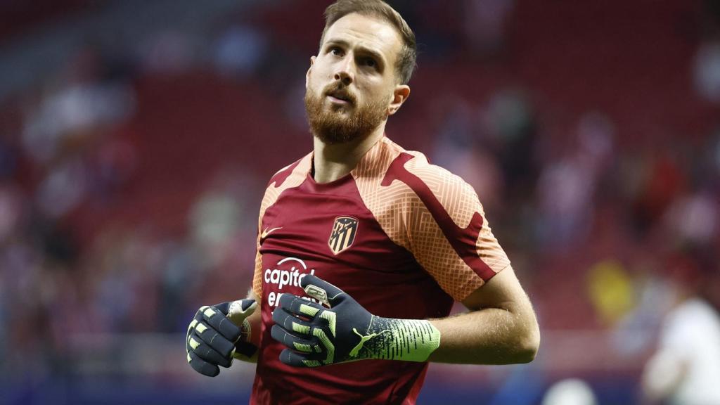 Jan Oblak, durante el calentamiento del Atlético de Madrid