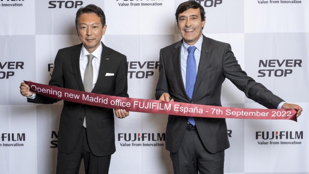 Toshi Iida, presidente de Fujifilm Europe y Pedro Mesquita, director general de Fujifilm para España y Portugal.