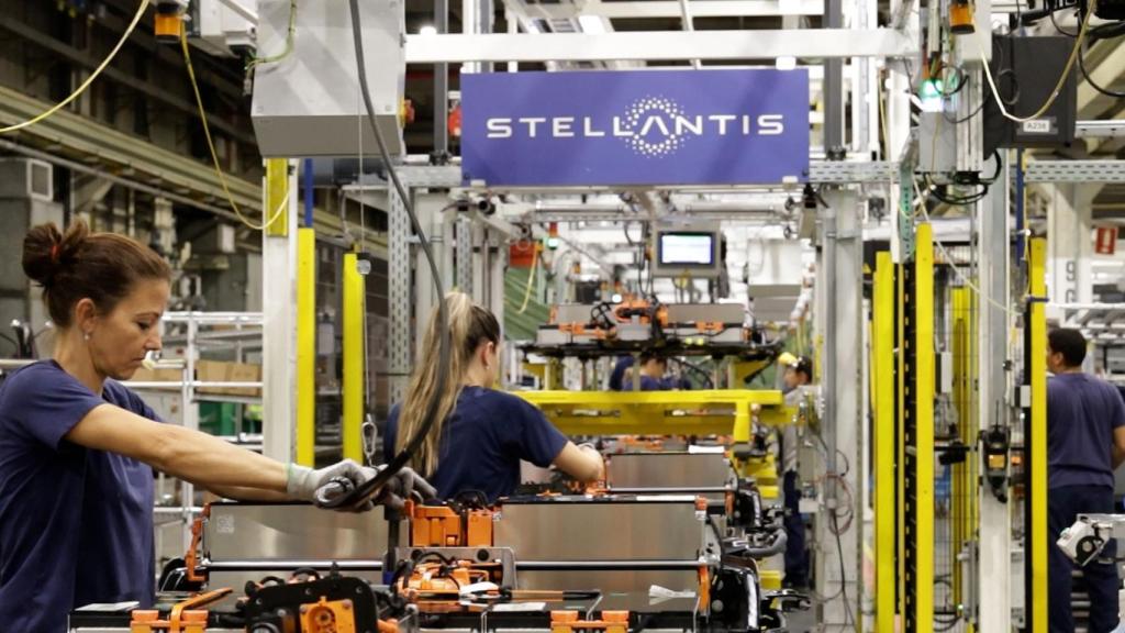 Stellantis Zaragoza cuenta con un taller donde se han ensamblado 57.000 baterías.
