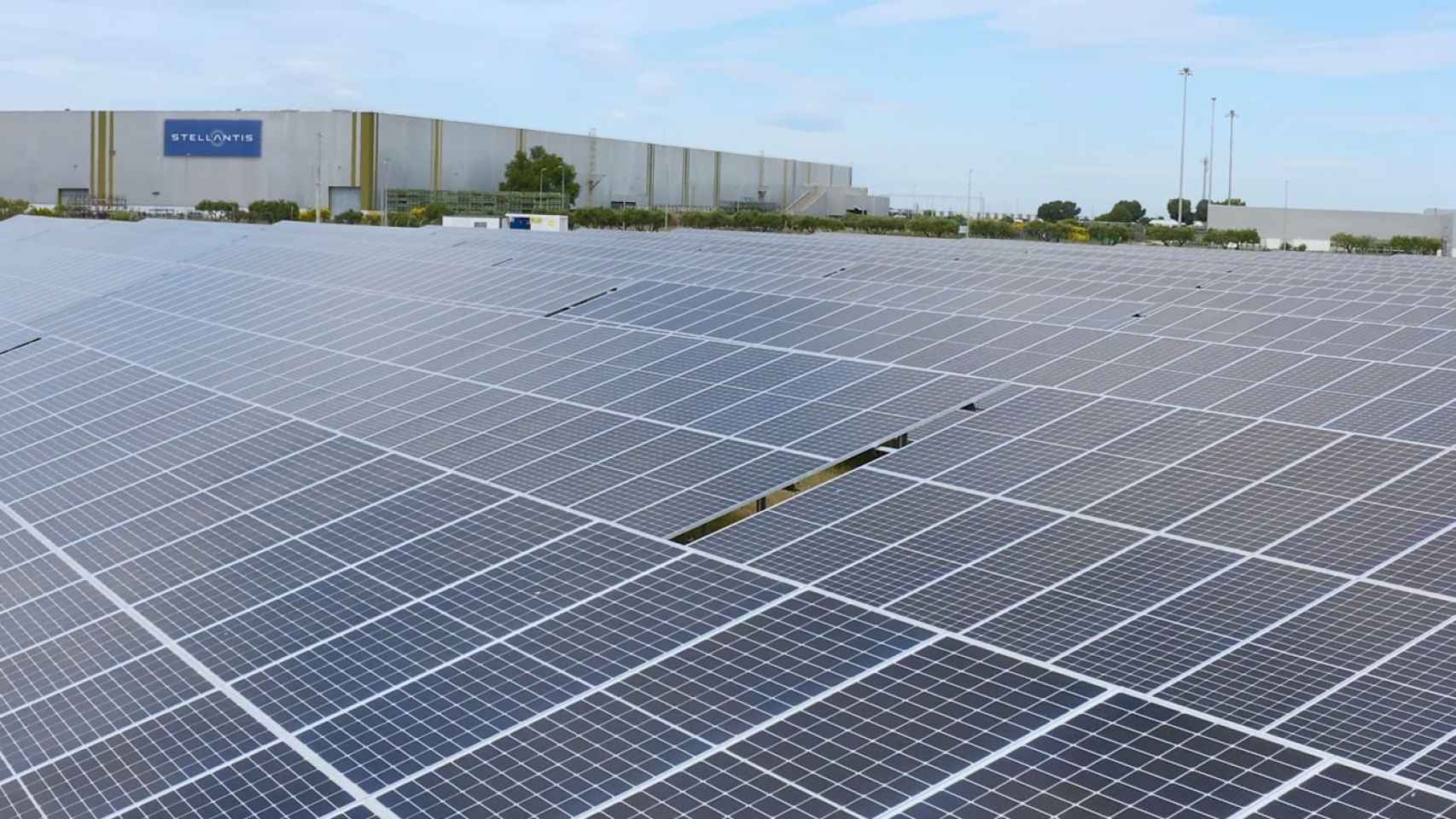 Gracias a la fotovoltaica, Stellantis puede generar 30 MW al año.