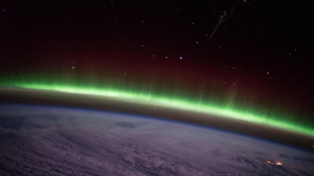 Fotografía de una aurora tomada por la NASA