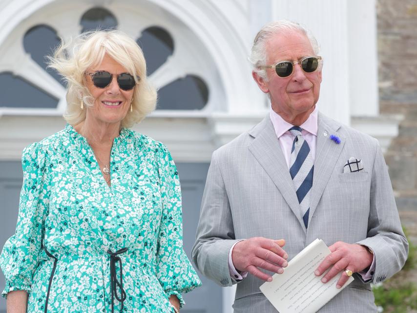 Carlos de Inglaterra y Camilla Parker en un acto institucional en Lostwithiel, el pasado mes de julio.