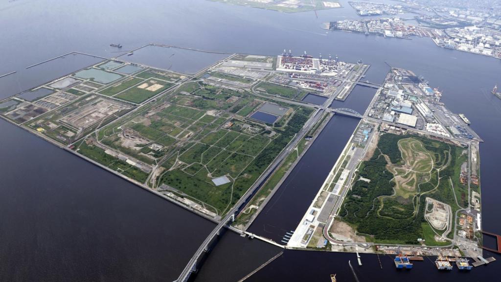 Vista aérea de la ciudad construida sobre la Bahía de Tokio