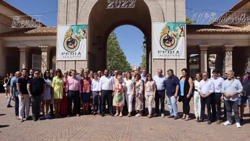 Foto de familia del PP en la Feria de Albacete. Foto: PP.