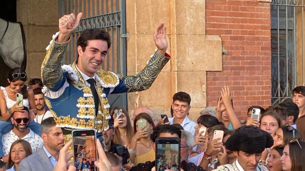 Tomás Rufo abre la Puerta Grande de La Glorieta de Salamanca