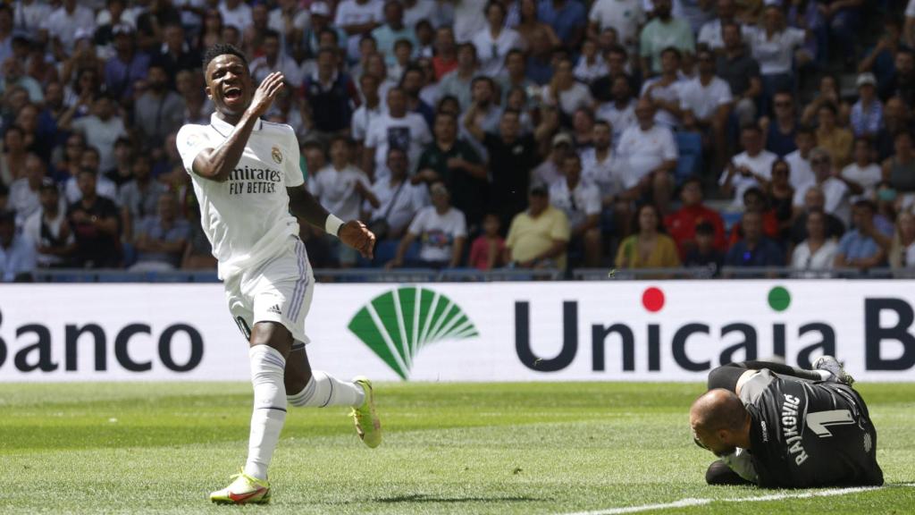 Vinicius se lamenta por una ocasión fallada en el Real Madrid - Mallorca de La Liga 2022/2023