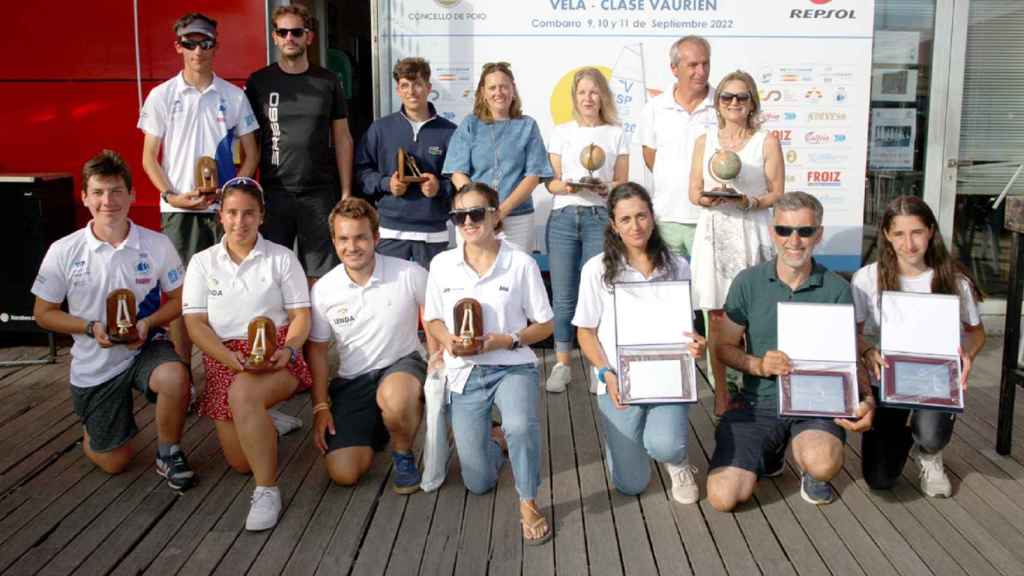 Foto de familia de los premiados en la Copa de España de Vaurien.