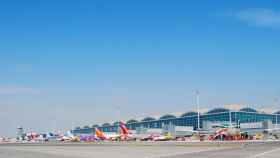 Varios aviones en el aeropuerto de Alicante-Elche, en imagen de archivo.