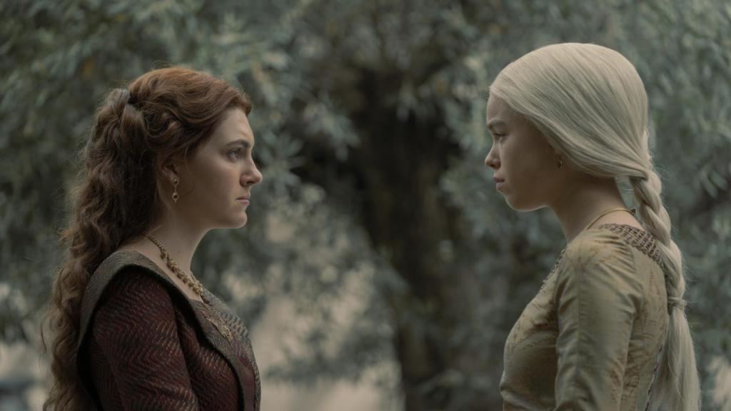 Alicent y Rhaenyra en el episodio 4 de 'La casa del dragón'