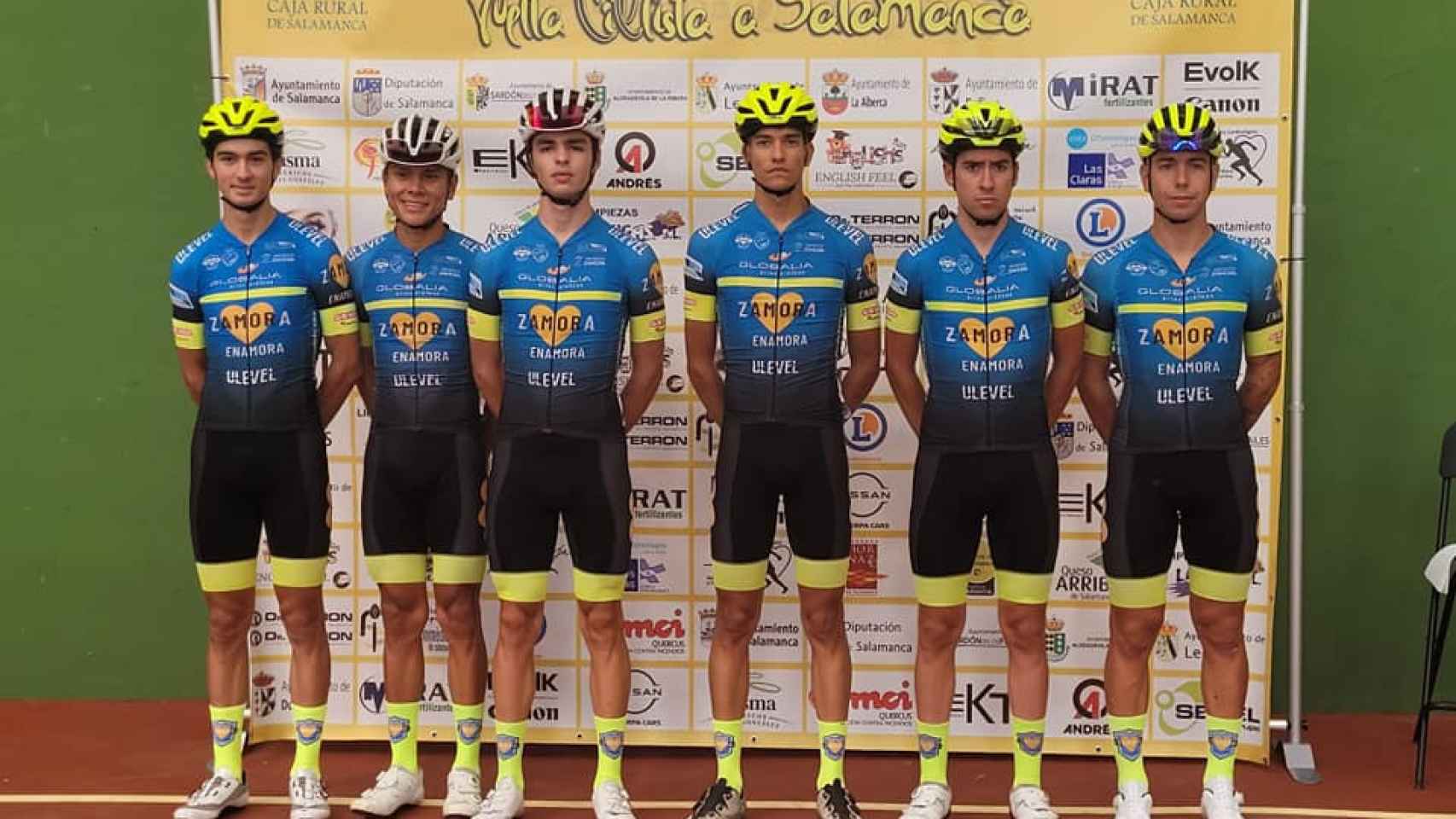 El equipo de Globalia-Zamora en la Vuelta a Salamanca.