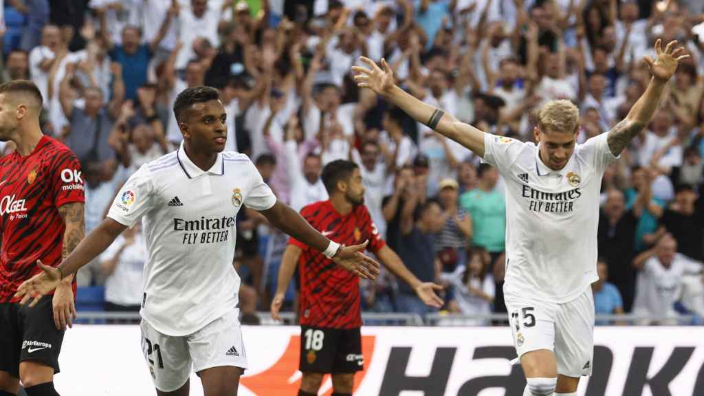 Rodrygo y Fede Valverde celebran un gol contra el Mallorca