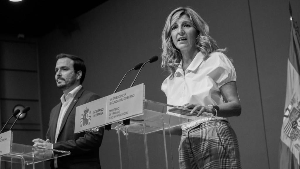 La vicepresidenta tercera, Yolanda Díaz, y el ministro de Consumo, Alberto Garzón.