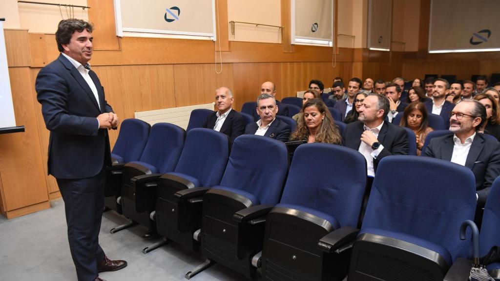 Visita del Banco Santander al Puerto de A Coruña.