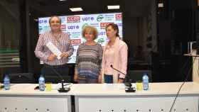 Tomás Pérez, de UGT; Regina Álvarez, de CSIF; y Pilar González, de CCOO en la rueda de prensa