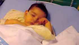 El pequeño Javier en el hospital