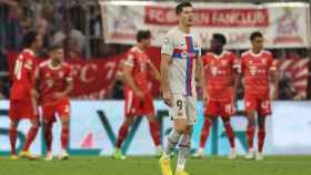 Robert Lewandowski mira al cielo tras un gol del Bayern