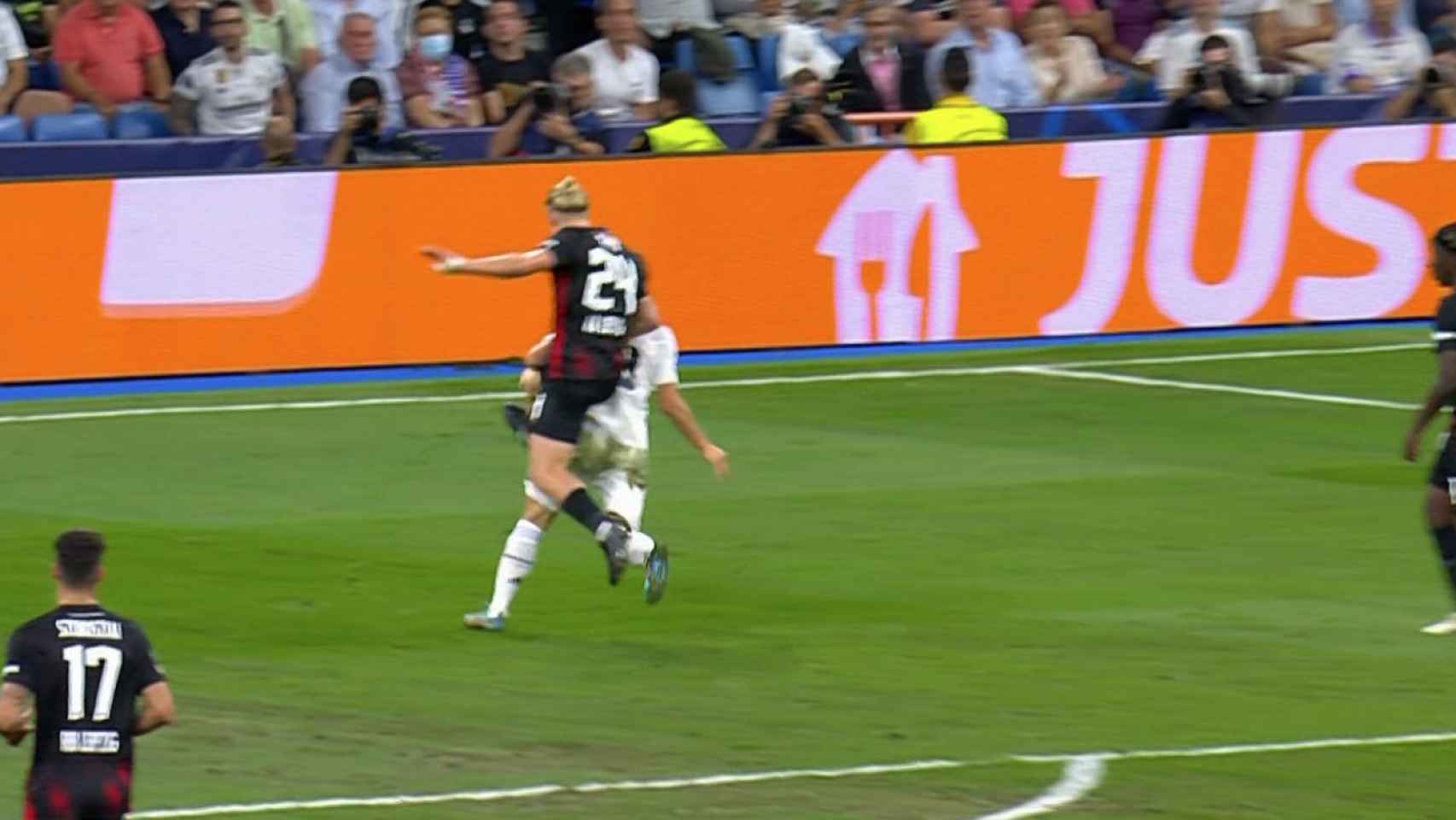 Posible penalti no pitado a Luka Modric