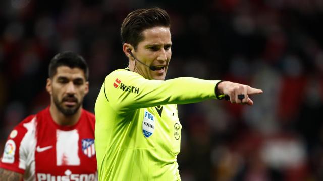 El árbitro José Luis Munuera Montero, durante un partido de La Liga