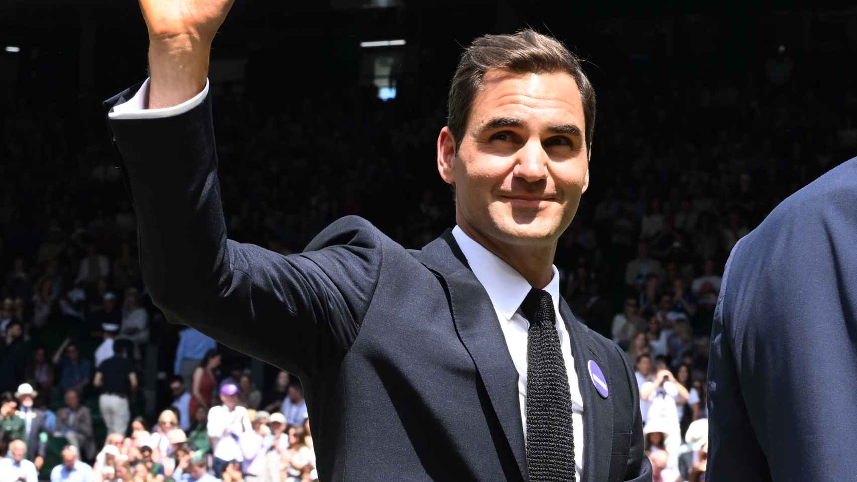 Roger Federer, en la pista central de Wimbledon
