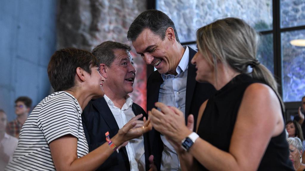 Sánchez, en Toledo junto a Isabel Rodríguez, García-Page y Milagros Tolón.