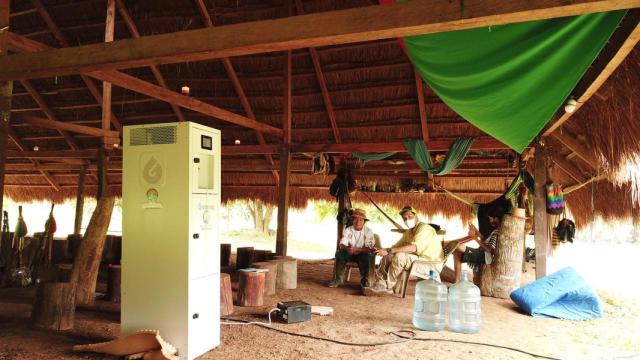 Dispositivos para obtener agua por condensación del aire.