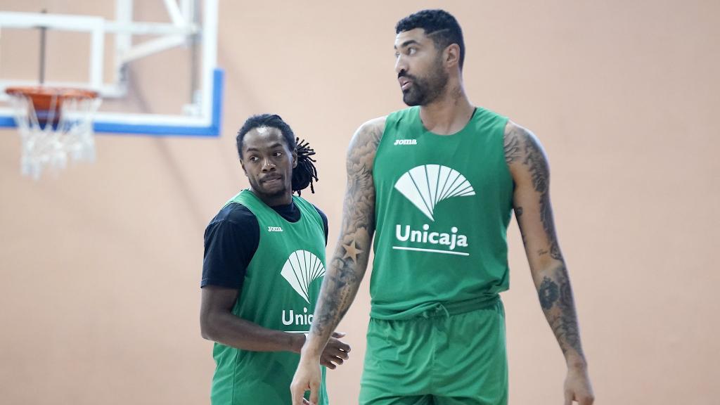 Unicaja Málaga incorpora a Lima y a Perry para dar fin a la pretemporada en la Línea de la Concepción (Cádiz)