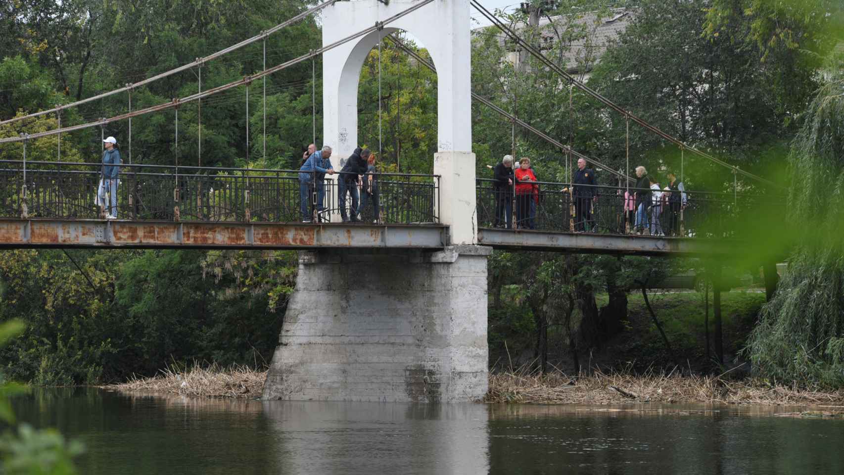 Imagen de un puente sobre el río Inhulets, tomada el 15 de septiembre.