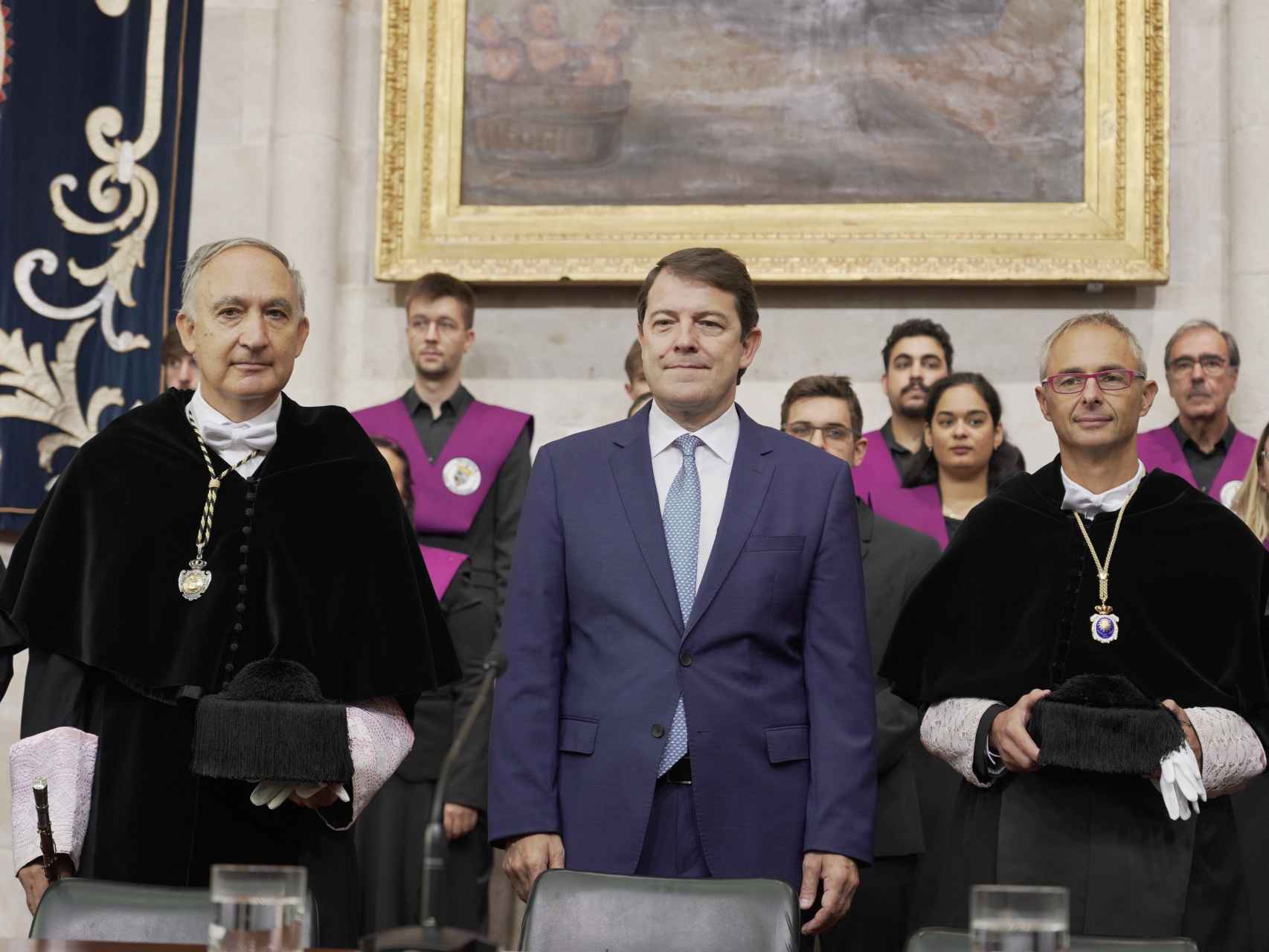 El presidente de la Junta, Alfonso Fernández Mañueco, durante el acto la inauguración del curso universitario, este viernes.