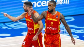 Lorenzo Brown junto a Jaime Fernández en la semifinal del Eurobasket frente a Alemania