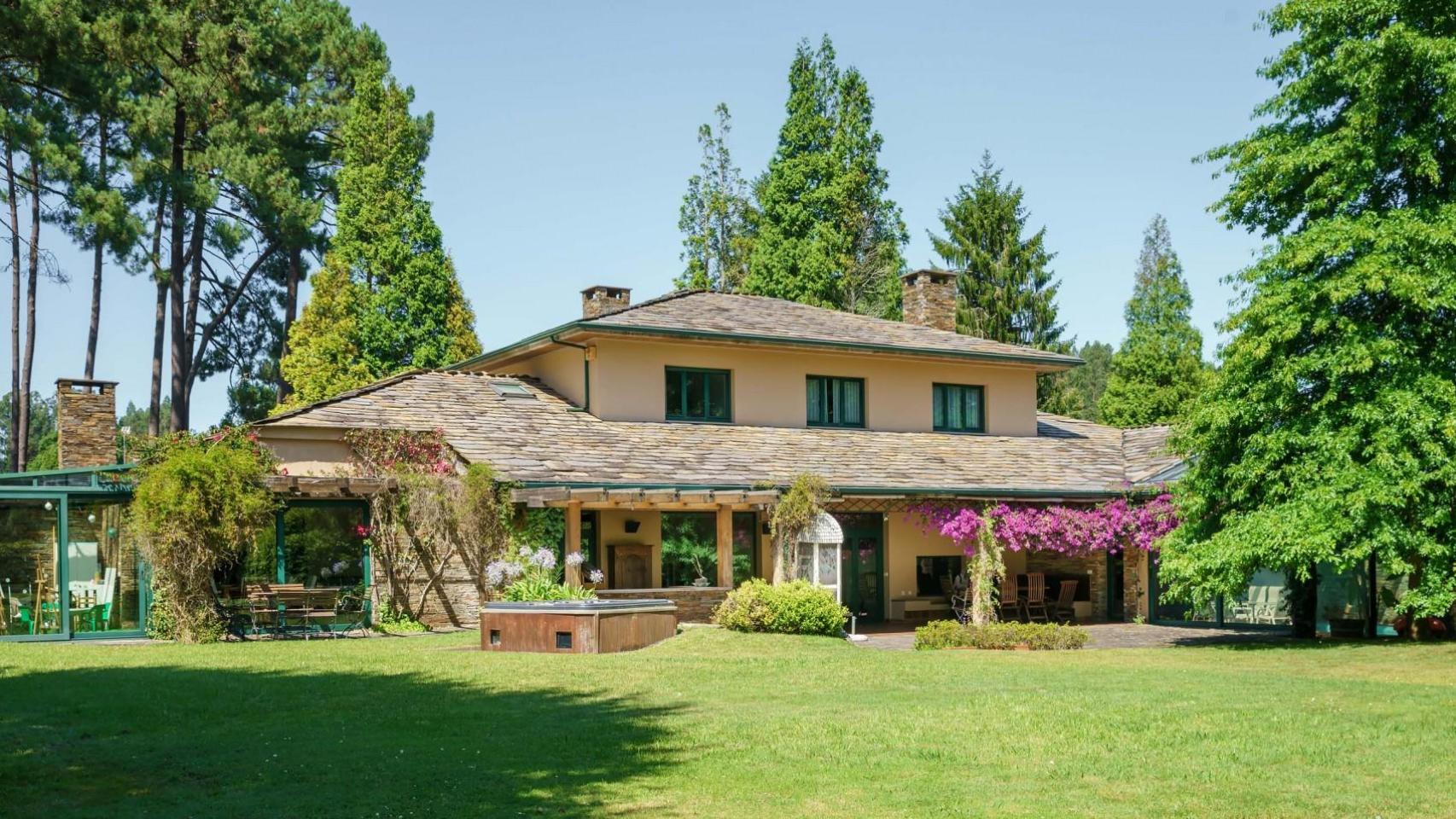 La casa de casi 700 metros cuadrados en la urbanización El Pinar