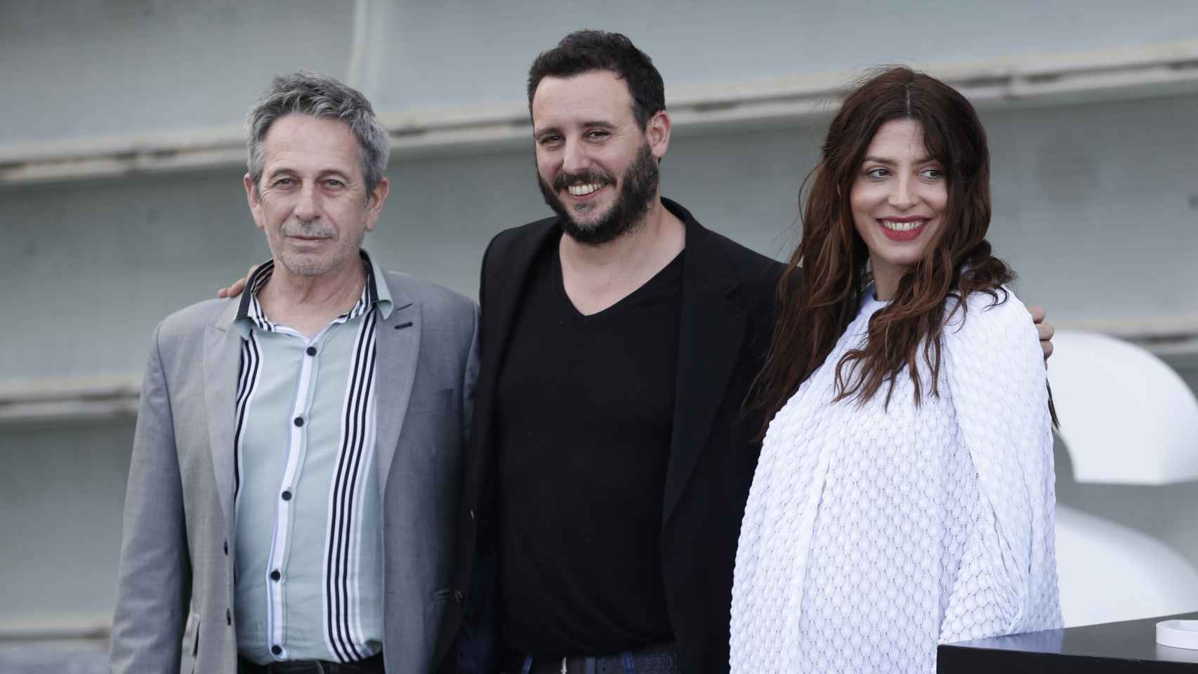 El actor Alfredo Castro, el realizador Diego Lerman y la actriz Barbara Lennie presentado 'El suplente'.