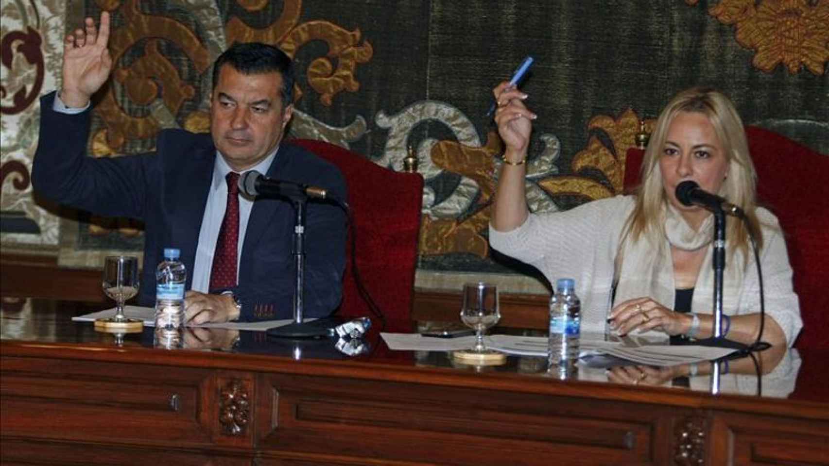 El que fuera vicealcalde de Alicante, Andrés Llorens, junto a la entonces alcaldesa Sonia Castedo.
