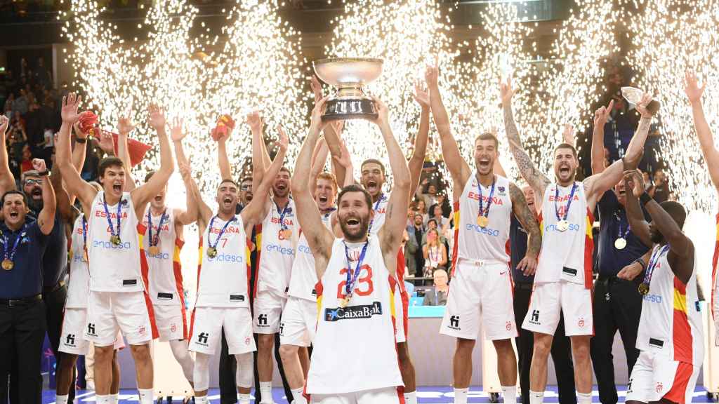 España levanta su cuarto Eurobasket con Rudy Fernández a la cabeza