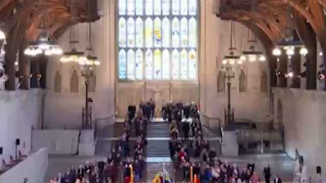 Londres se prepara para despedir a la reina Isabel II