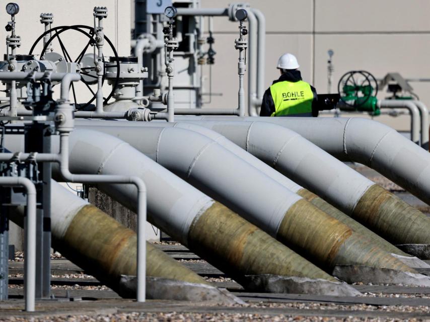 Tuberías del gasoducto parcialmente paralizado del Nord Stream 1 en Lubmin, Alemania.